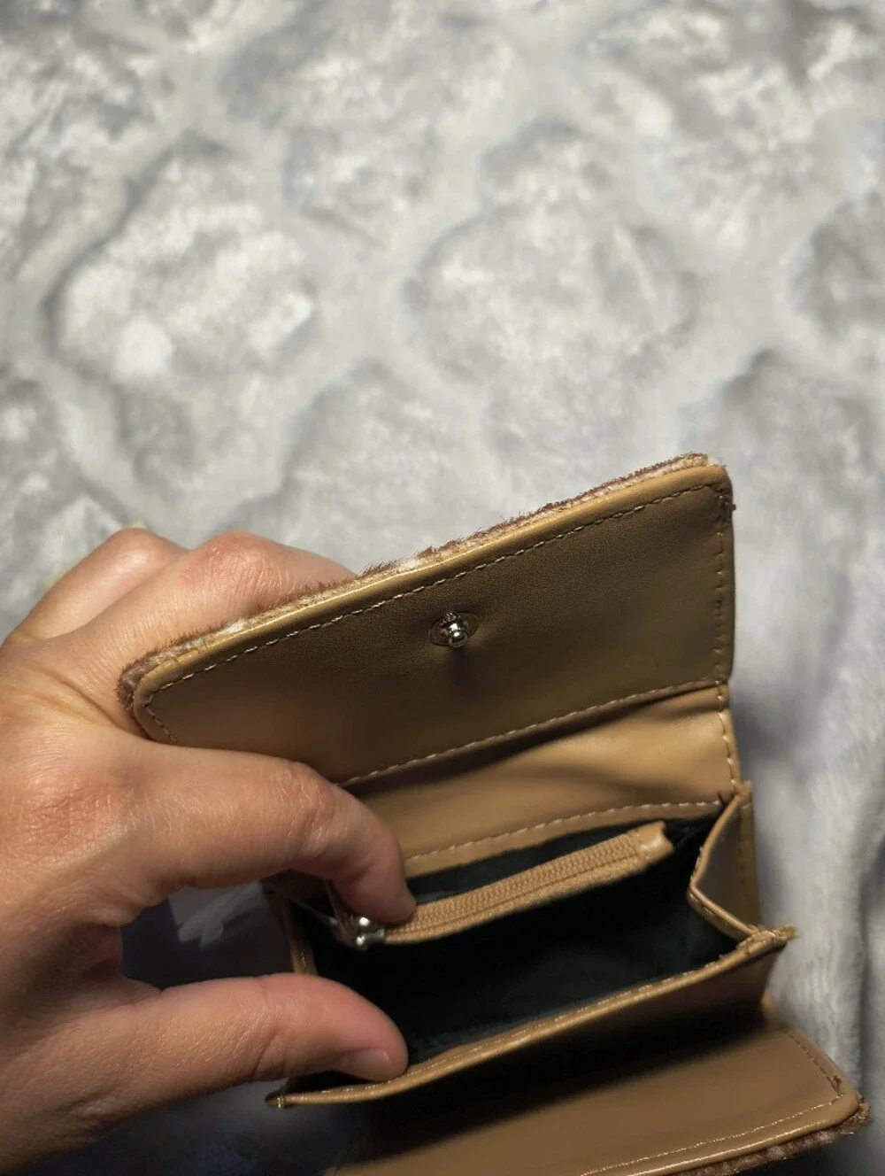 No Boundaries Womens Animal Print Doe Fuzzy Wallet NWT